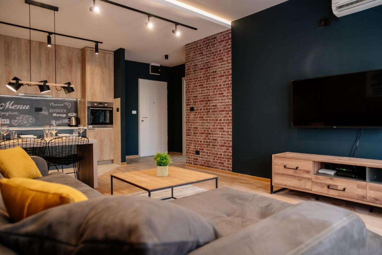 פודגוריצה Comfortable Apartment At City Quart מראה חיצוני תמונה