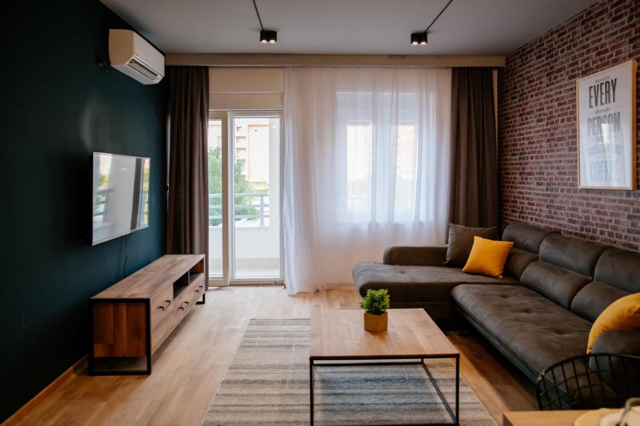 פודגוריצה Comfortable Apartment At City Quart מראה חיצוני תמונה