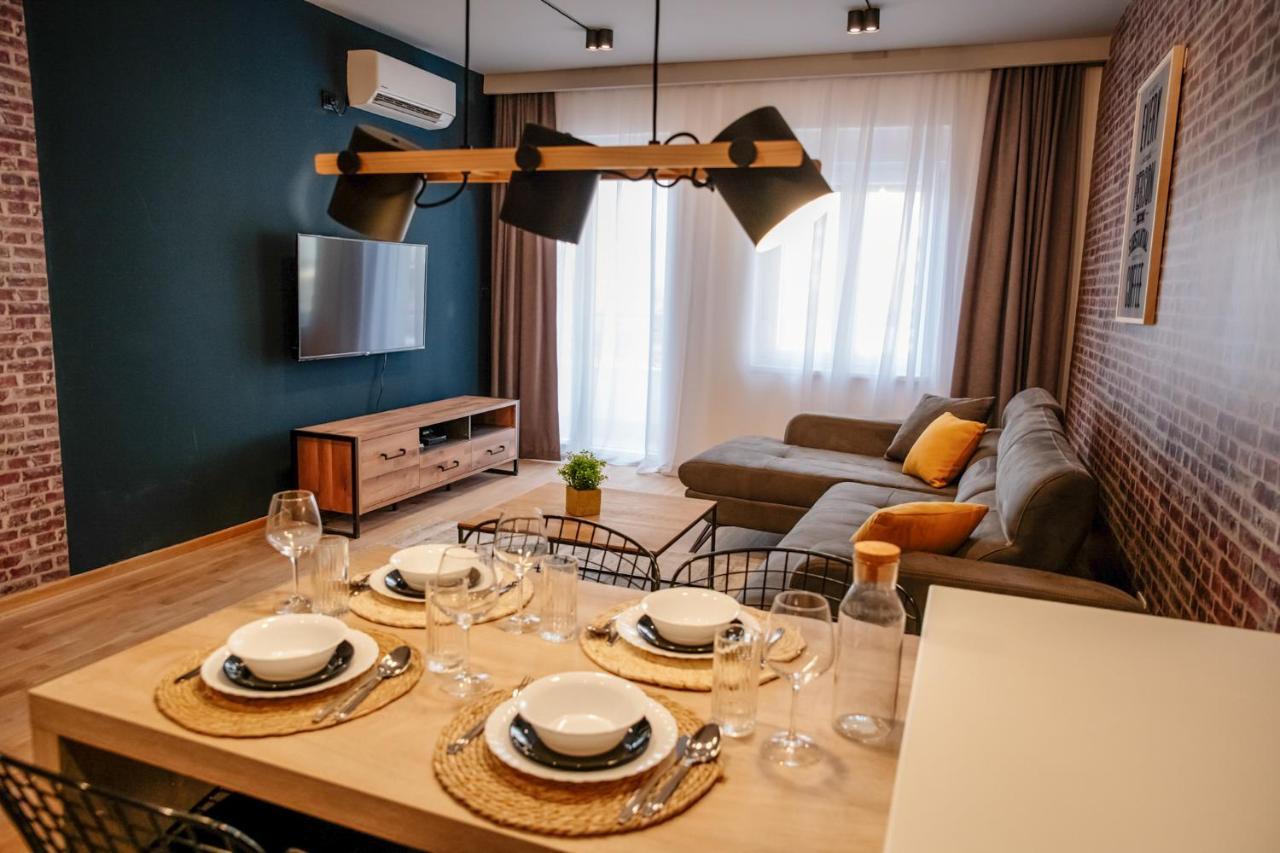 פודגוריצה Comfortable Apartment At City Quart מראה חיצוני תמונה