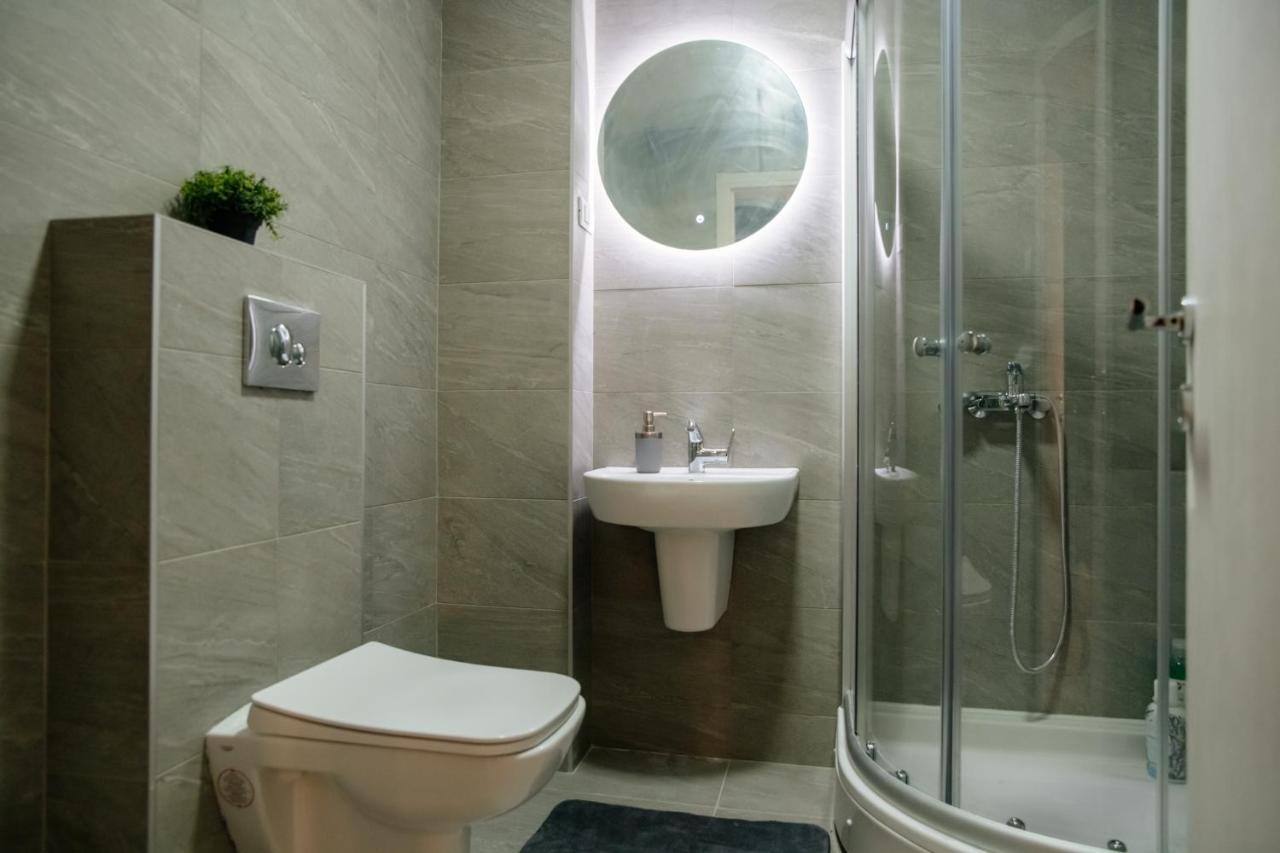 פודגוריצה Comfortable Apartment At City Quart מראה חיצוני תמונה