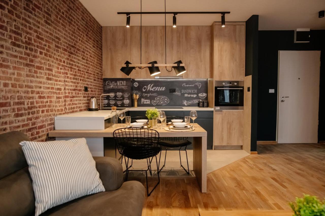 פודגוריצה Comfortable Apartment At City Quart מראה חיצוני תמונה